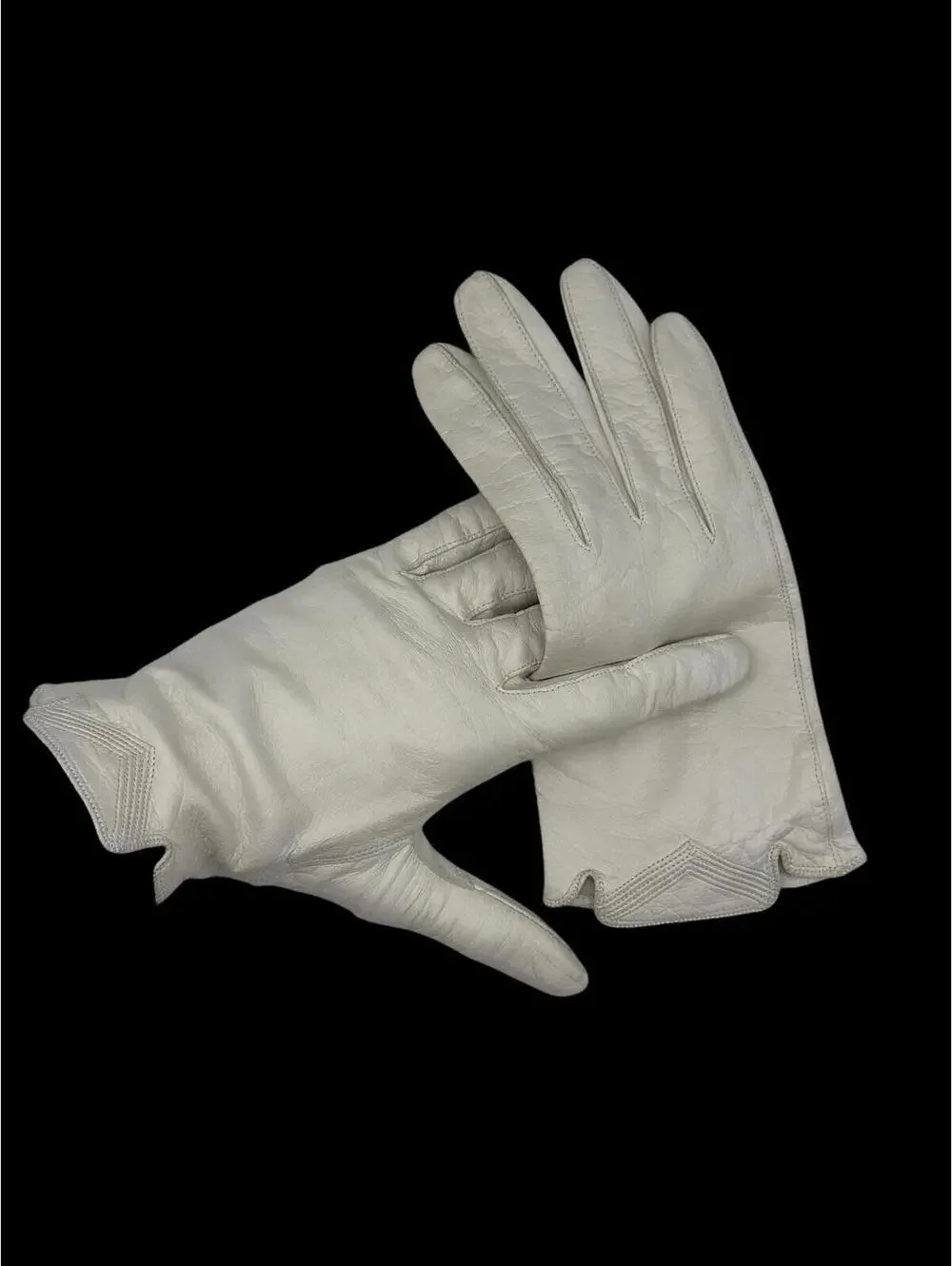 Vintage 1950s 1960s Aris Kid White Leather Gloves, Wrist Shortie Length Cocktail